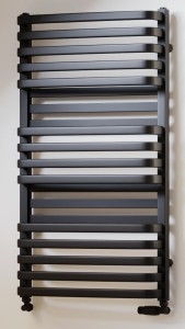 PLUS NEW 940x530 CZARNY MAT STR 707W